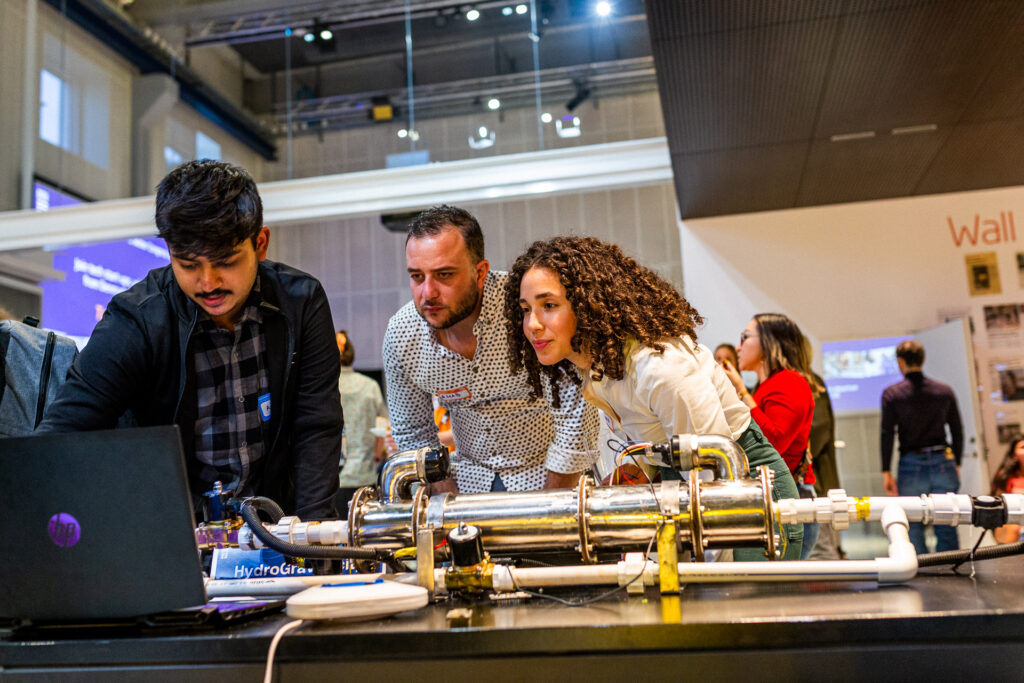 Participant explaining his prototype.